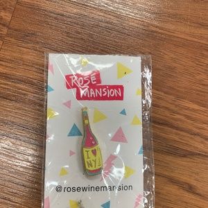 I ❤️ NY Rose bottle pin